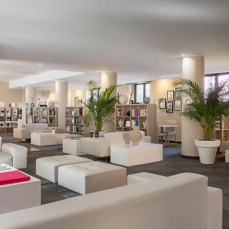 Hotel Area 4*