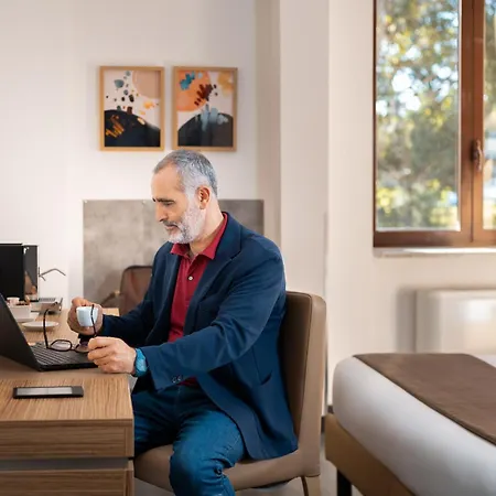 Phi Garden Area Eur Hotel