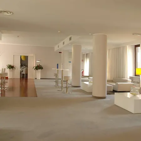 Phi Garden Area Eur Hotel