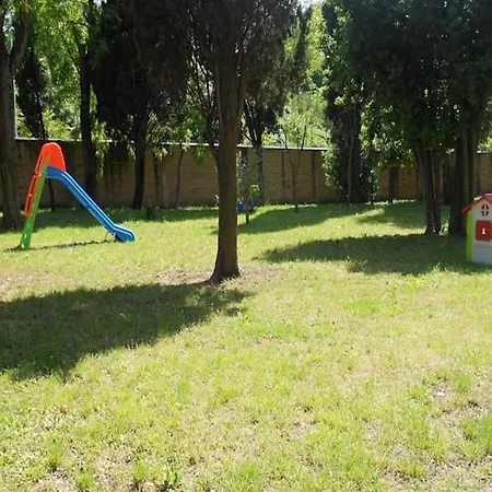 Area 4*