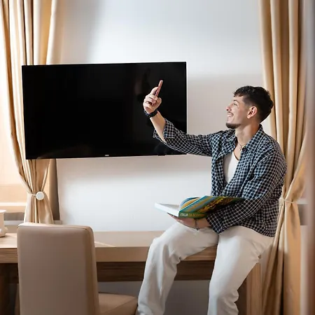 Phi Garden Area Eur Hotel