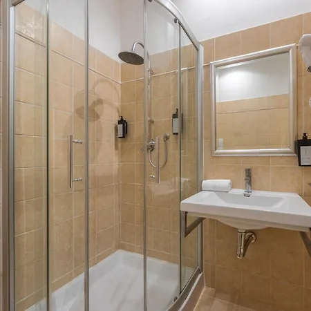 Hotel Garden Area Eur 4*