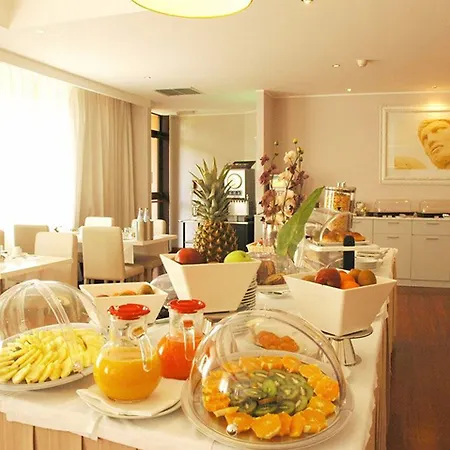 ホテル Phi Garden Area Eur