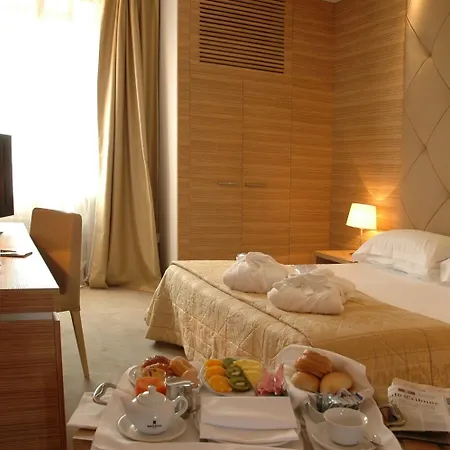 Phi Garden Area Eur 4* ローマ