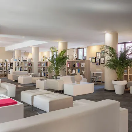 Phi Garden Area Eur Hotel