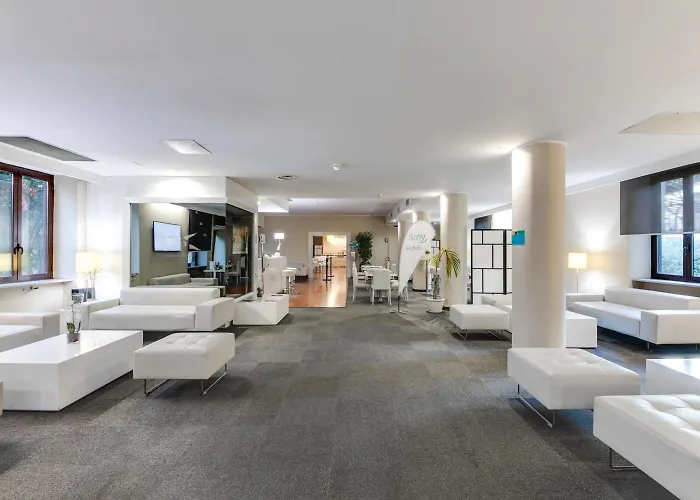 Phi Garden Area Eur Hotel 4*