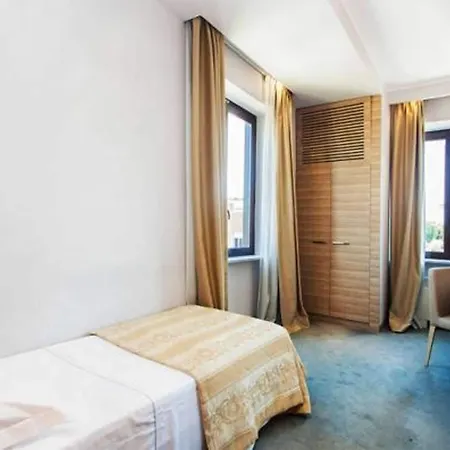 Hotel Phi Garden Area Eur 4*