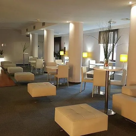 Hotel Phi Garden Area Eur 4*