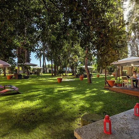 Hotel Phi Garden Area Eur 4*